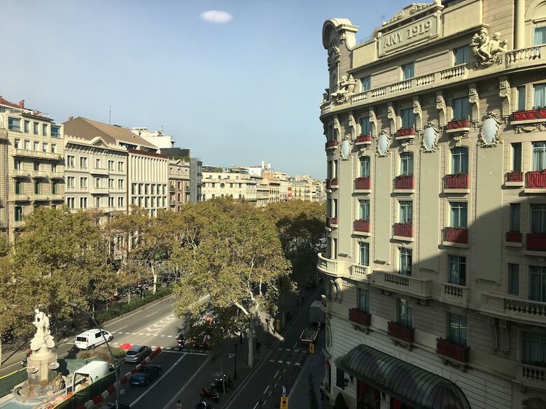 Fisa Rentals Gran Via Apartments