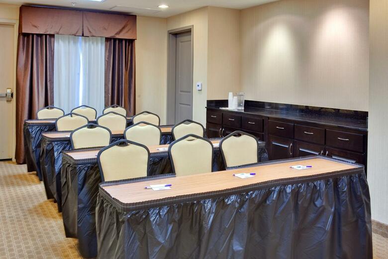 Holiday Inn Express Hotel & Suites Banning