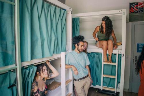 Black Swan Hostel
