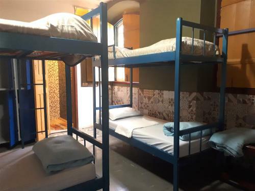 Brumas Hostel