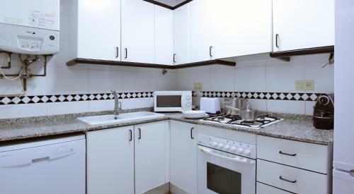 Alguera Apartments Napols