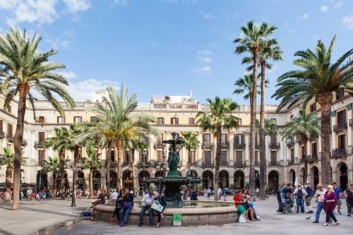 Ramblas Apartments