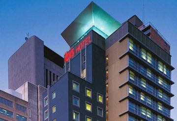 Ibis World Square Hotel