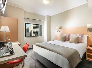 Ibis World Square Hotel