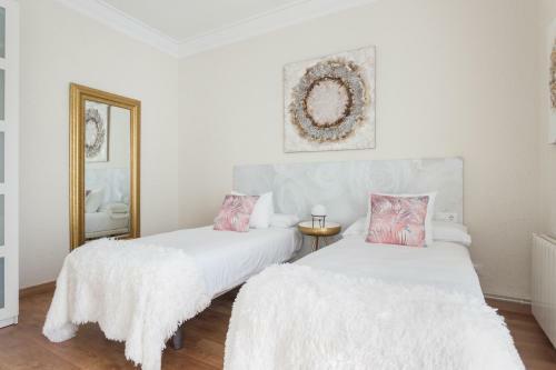 Bcn Whynot Fira Apartments