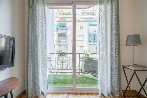 Bcn Whynot Fira Apartments