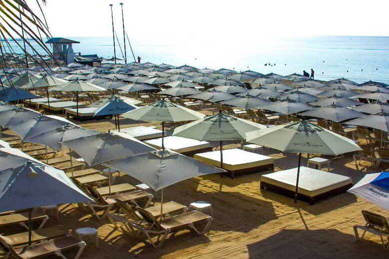 Tukan Hotel & Beach Club