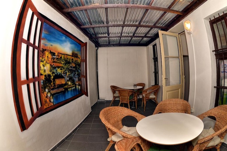 Hostel One Home - Solo Adultos