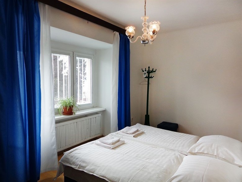 Hostal Pension Nika