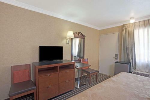Hotel Knights Inn Buena Park