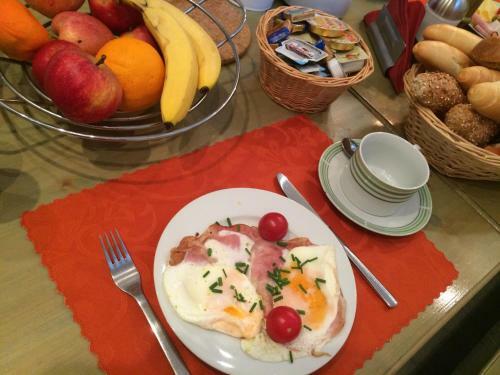 Hostal Pension Karnet