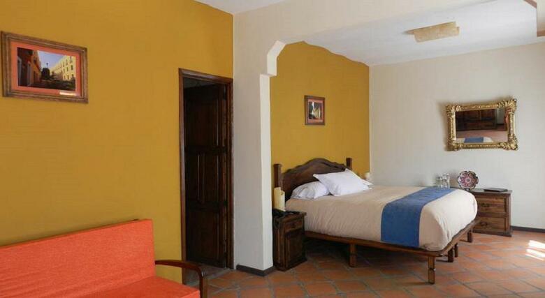 Al Otro Lado Del Rio Hotel