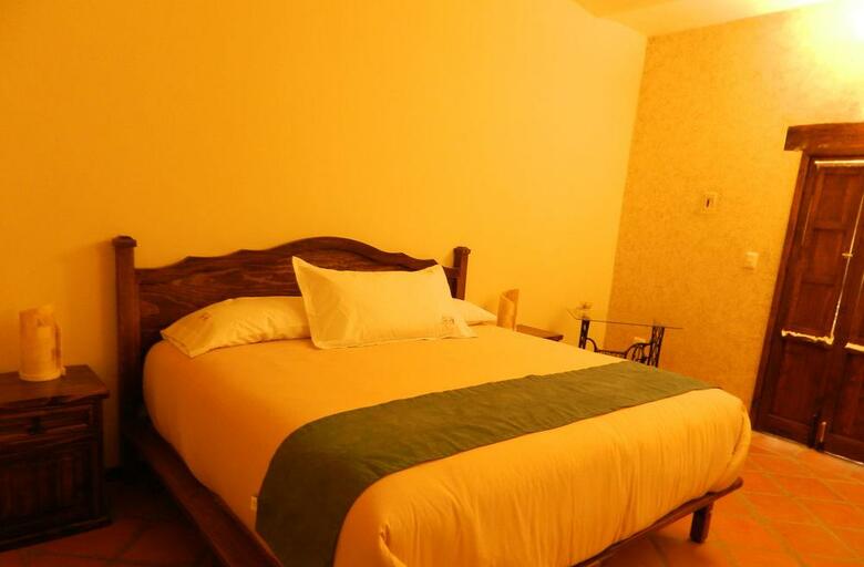 Al Otro Lado Del Rio Hotel