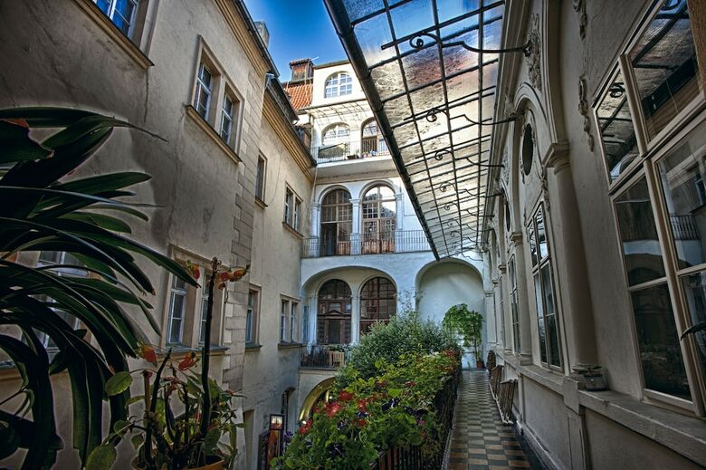 Karlova 25 Apartments