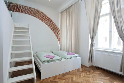 Apartment - The Modern Flat