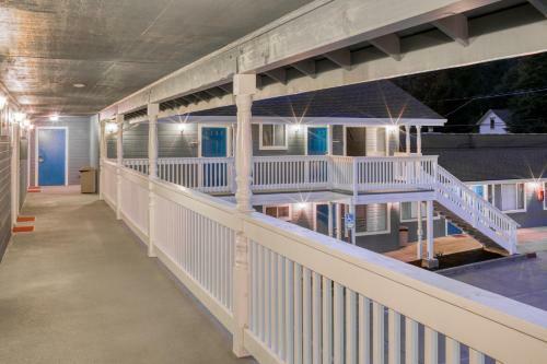 Motel Creekside Inn