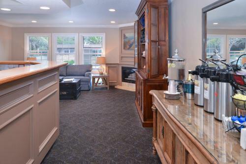 Posada Sand Pebbles Inn