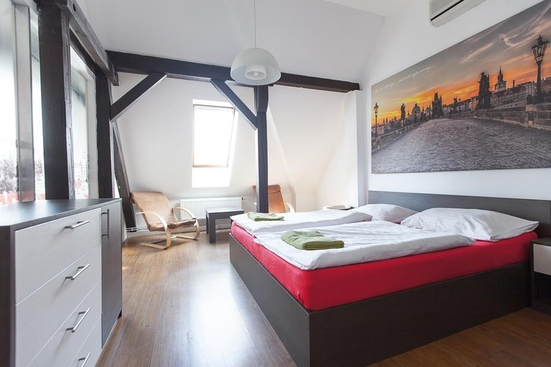 Elisky Kr�snohorsk� Apartments