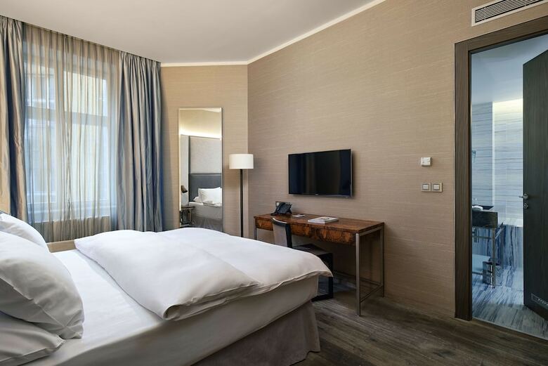 The Emblem Hotel