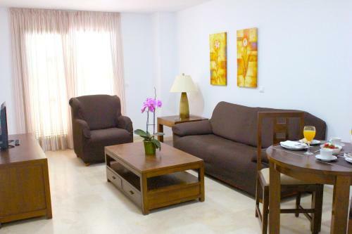 Apartamentos Pueblo El Goleto Aptos.