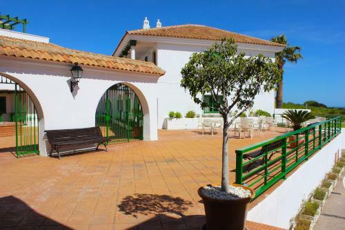 Apartamentos Pueblo El Goleto Aptos.