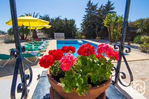 Holiday Villa Calsides