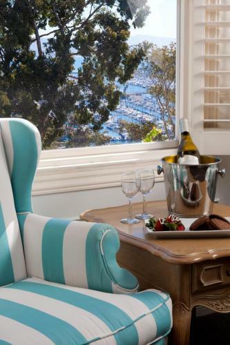 Bed & Breakfast Blue Lantern Inn, A Four Sisters Inn