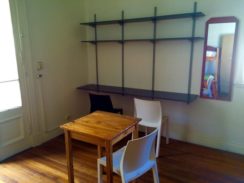 Hostal Waikiki Hostel