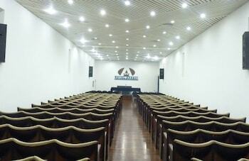Hotel Adrazi Internacional