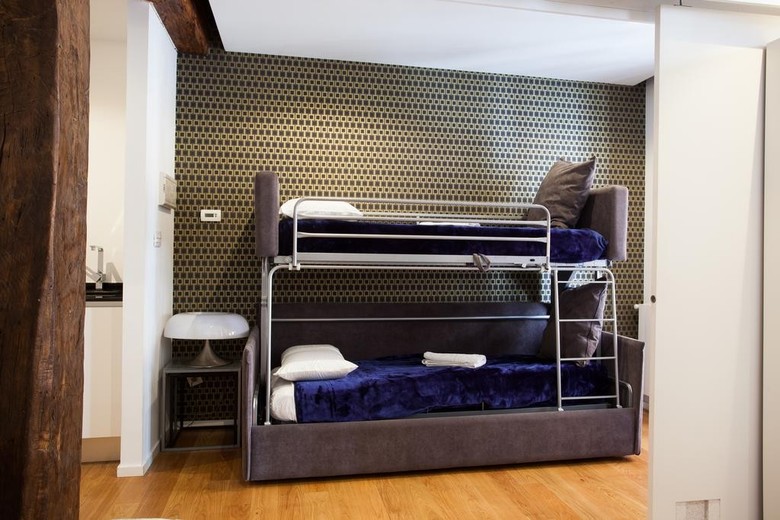 Baps Apartments
