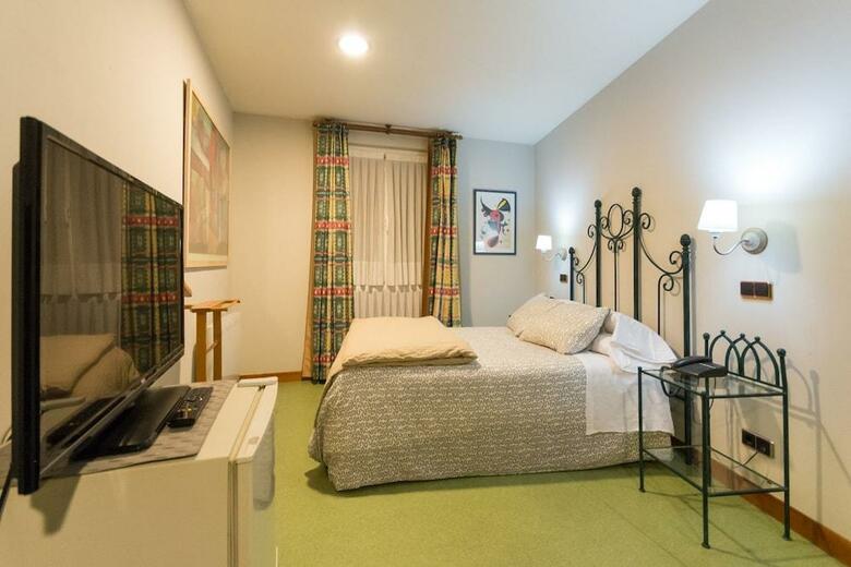 Hostal Bego�a