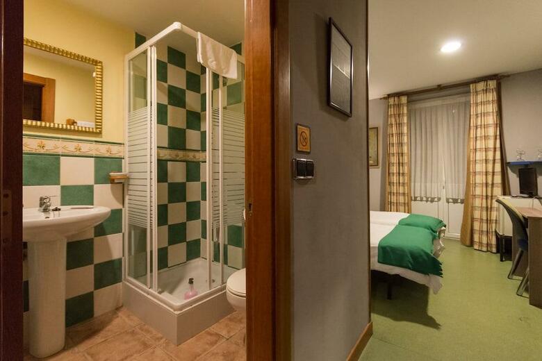 Hostal Bego�a
