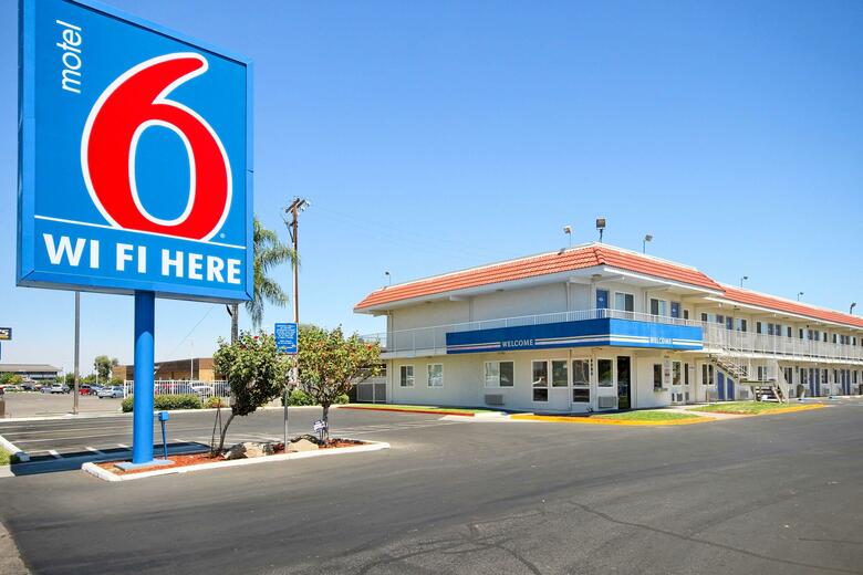 Motel 6 Fresno - Blackstone South