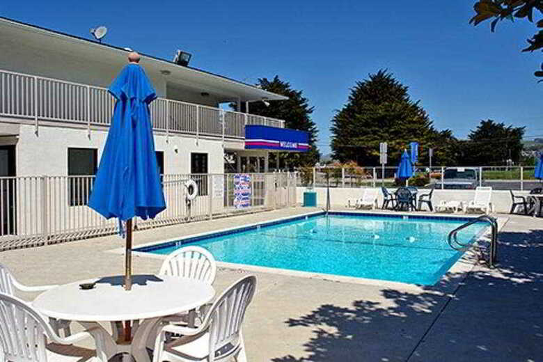 Motel 6 Fresno - Blackstone South