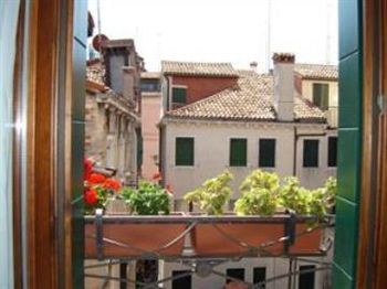 Hotel Locanda Correr