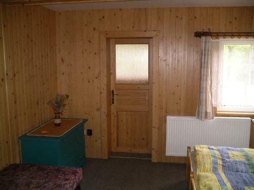 Hostal Pension 48