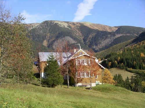 Hostal Pension 48
