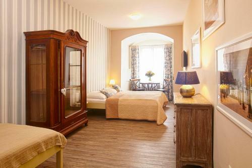 Hostal Penzion Kostnicky Dum
