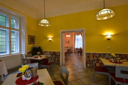 Hostal Sant Georg Garni