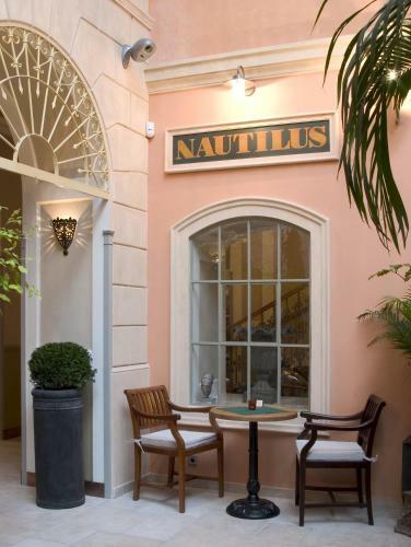 Hotel Nautilus