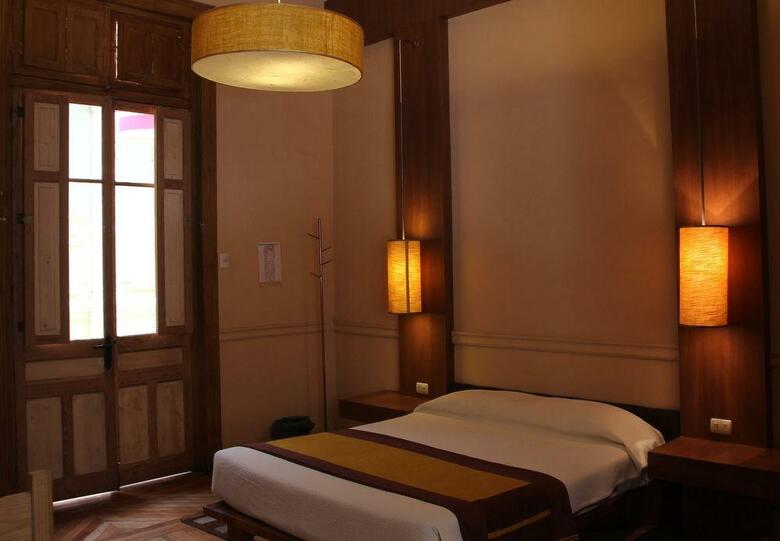 Happy House Hostel