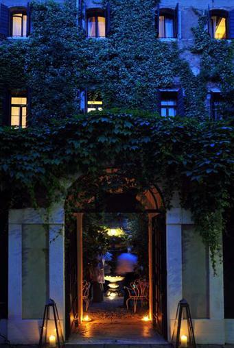 Hotel Flora