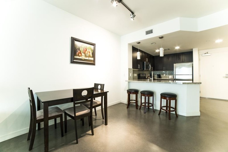 Downtown Wilshire Apartment