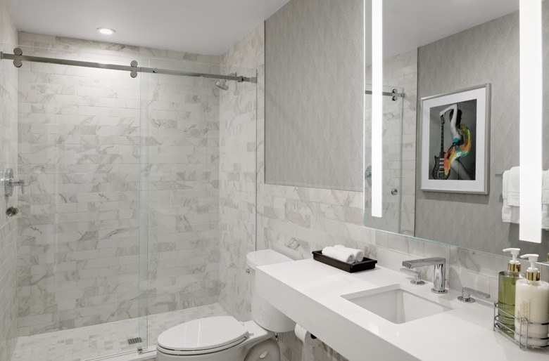 Le Parc Suites Hotel