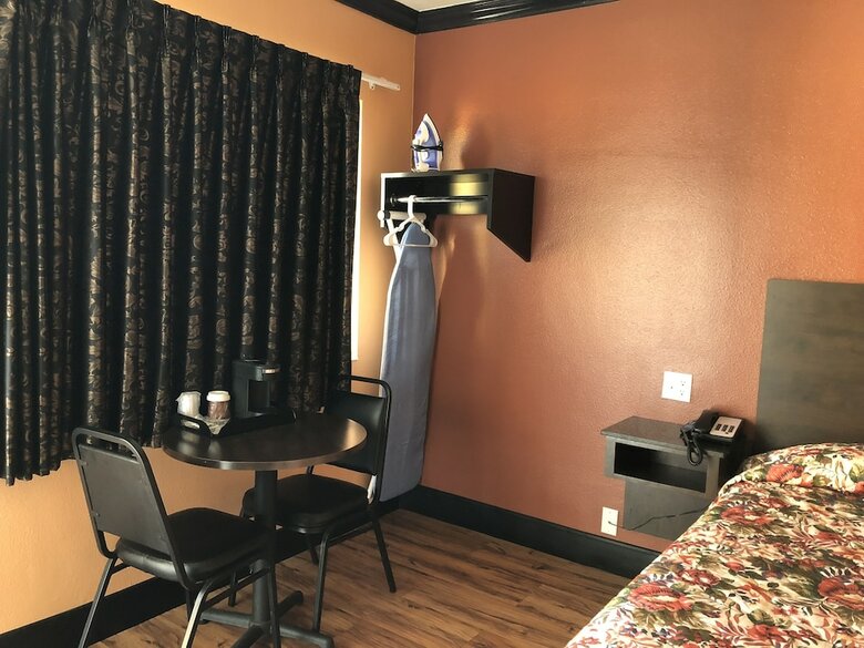 El Rancho Motel