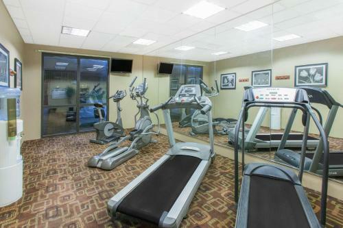Hotel Hawthorn Suites Midwest City