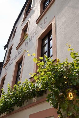 Hostal Gasthaus Huwer