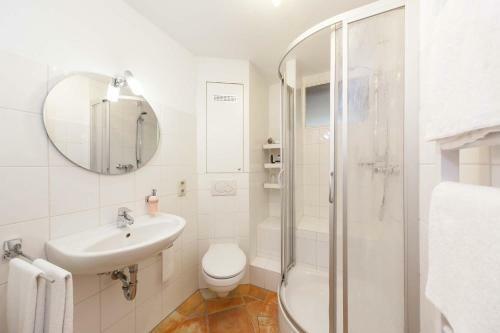 Hostal Wein- Und Landhaus S. A. Pr�m