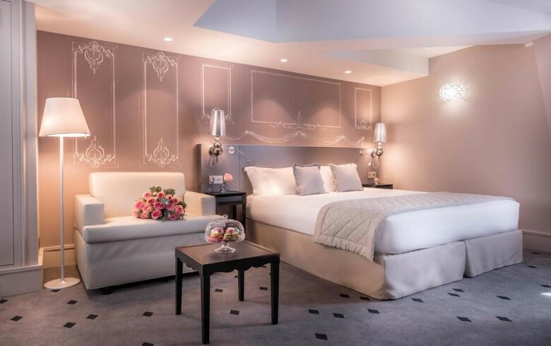 Hotel NH Paris Champs-elys�es