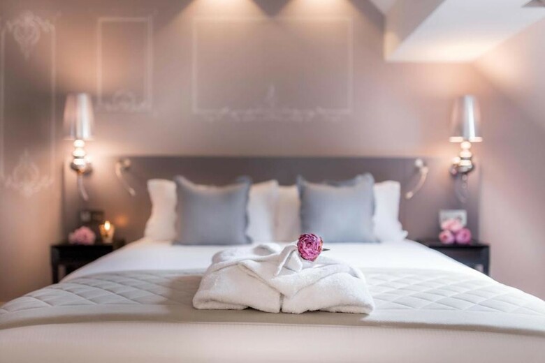 Hotel NH Paris Champs-elys�es